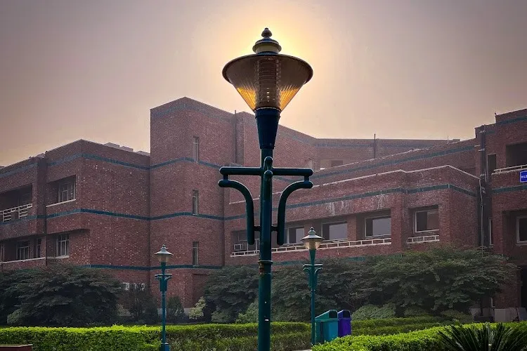 Anit Jha College NSUT, Netaji Shubhas University of Technology